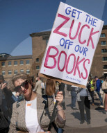 Authors Hand in Letter to META