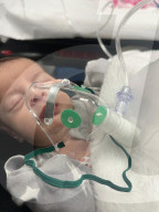 Schwere Streptokokken-Infektion: Der Mutterinstinkt rettete dem drei Monate alten Baby Bowen das Leben