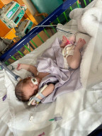Schwere Streptokokken-Infektion: Der Mutterinstinkt rettete dem drei Monate alten Baby Bowen das Leben