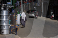 Daily Life In Kashmir 