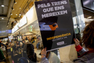 Demonstrators Occupy Central Barcelona Station To Protest Rail Service Failures