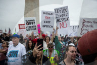More than 100,000 attend anti-Trump protest in Washington, DC