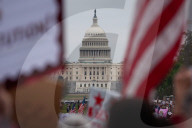 More than 100,000 attend anti-Trump protest in Washington, DC
