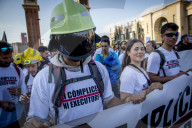  Barcelona Erupts In Mass Protest As Thousands Demand Action On Housing Crisis