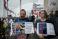 More than 100,000 attend anti-Trump protest in Washington, DC