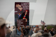 More than 100,000 attend anti-Trump protest in Washington, DC
