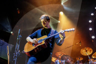 Luc Ledy-Lepine, l'un des lead guitar de The Australian Pink Floyd Show, le plus gros tribute band dédié à Pink Floyd, est Lyonnais