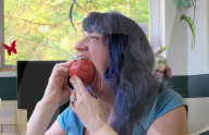 Woman with widest mouth gape
