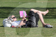 Warm weather continues in the UK