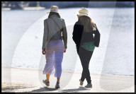 Warm weather continues in the UK