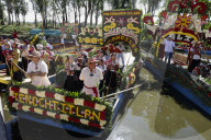 Flower Festival Of The Ejido In Xochimilco, Mexico, Stands In Solidarity With Palestine