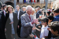 Intestazione: King Of The United Kingdom Charles III And Queen Camilla Rrive At Piazza Del Popolo For The State Visit To The Republic Of Italy In Ravenna