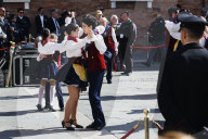 Intestazione: King Of The United Kingdom Charles III And Queen Camilla Rrive At Piazza Del Popolo For The State Visit To The Republic Of Italy In Ravenna