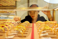 International Gold Futures Prices Rise
