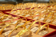International Gold Futures Prices Rise
