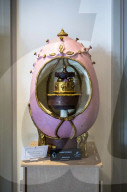 Art Deco-Inspired Chocolate Eggs on Display at Belíåuf in Brussels