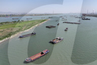 Strong Winds Hit Nanjing