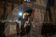 Palestinian Christians attend a Palm Sunday mass at the Greek Orthodox Saint Porphyrius Church, in Gaza CityGaza Christians observe Palm Sunday