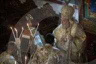 Palestinian Christians attend a Palm Sunday mass at the Greek Orthodox Saint Porphyrius Church, in Gaza CityGaza Christians observe Palm Sunday