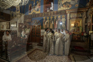 Palestinian Christians attend a Palm Sunday mass at the Greek Orthodox Saint Porphyrius Church, in Gaza CityGaza Christians observe Palm Sunday
