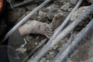 Gaza defense teams rescue victims of Israeli bombing