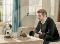 Chess playing robot makes its own moves