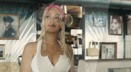 Byonce hots things up in sweaty diner for Levi's