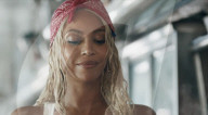 Byonce hots things up in sweaty diner for Levi's