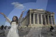 Tourists flock to Athens' Acropolis in spite of access price hike
