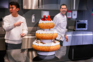 Aus Forschung und Wissenschaft: Italienische und Schweizer Wissenschaftler und Köche kreieren eine durch den EU RoboFood Finanzfond geförderte vollständig essbare KI Hochzeitstorte