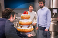 Aus Forschung und Wissenschaft: Italienische und Schweizer Wissenschaftler und Köche kreieren eine durch den EU RoboFood Finanzfond geförderte vollständig essbare KI Hochzeitstorte