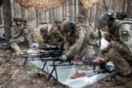 18 to 24 year old volunteers train in Ukrainian army