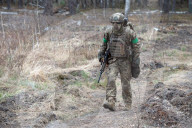 18 to 24 year old volunteers train in Ukrainian army