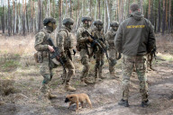 18 to 24 year old volunteers train in Ukrainian army