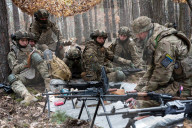 18 to 24 year old volunteers train in Ukrainian army