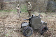 Ukraine Army trains operators of ground robotic systems