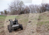 Ukraine Army trains operators of ground robotic systems