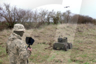 Ukraine Army trains operators of ground robotic systems
