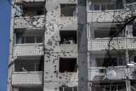 Russian Shelling Kills 1, Injures More Than 30 In Kharkiv