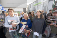 Borehamwood weekly vigil to remember Israeli hostages still in captivity and those murdered on 7th October 2023. Borehamwood, Hertfordshire, Great Britain 
18th April 2025
