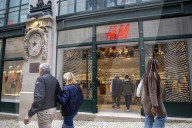 H&M Warns U.S. Consumers Will Pay More As Trump Tariffs Disrupt Supply Chains