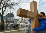 45th Good Friday Walk Highlights Edmonton’s Homelessness Crisis