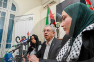 Mustafa Barghouti Holds Press Conference In Tunis