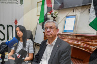 Mustafa Barghouti Holds Press Conference In Tunis