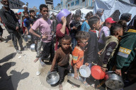 Gaza food distribution