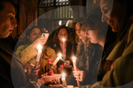 Greek Orthodox in Paris celebrate Resurrection