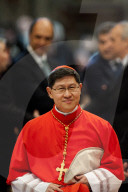 Vatican conclave convenes