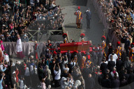NEWS - Tod von Papst Franziskus : Überführung des Sarges in den Petersdom