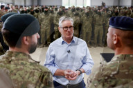 Prime Minister Keir Starmer troop visit with Christopher Luxon