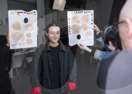 Bekommt ihre eigene Madame Tussauds Wachsfigur: 'The Last Of Us' Star Bella Ramsey wird in London exakt vermessen